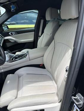Carbon Black Metallic 2024 BMW X6 xDrive40i