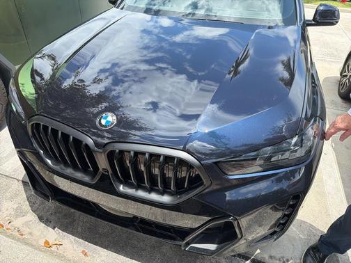 Carbon Black Metallic 2024 BMW X6 xDrive40i
