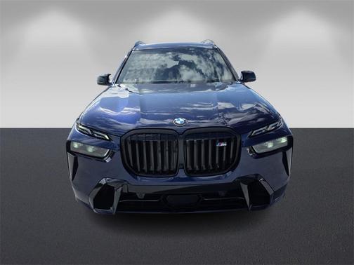 2024 BMW X7 M60i
