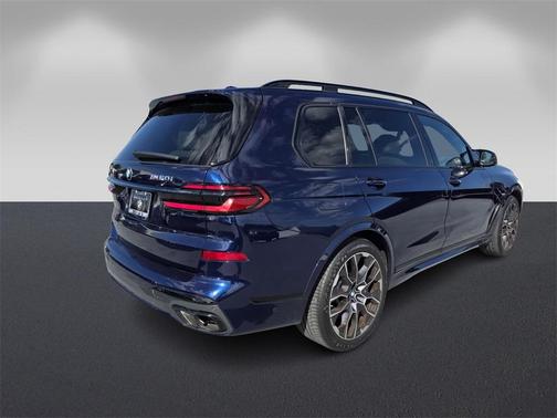 2024 BMW X7 M60i