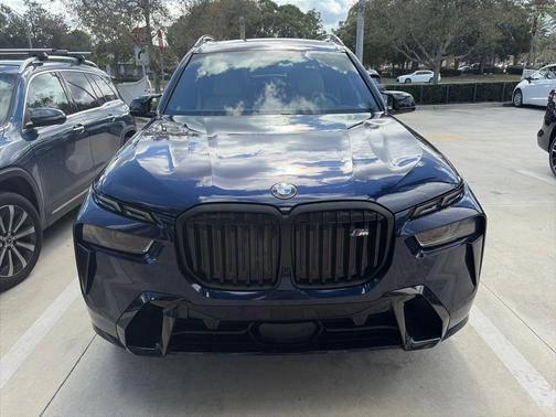 2024 BMW X7 M60i