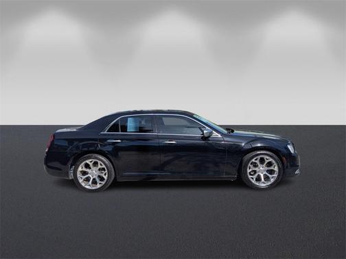 2019 Chrysler 300 300C