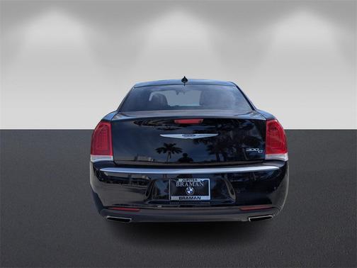 2019 Chrysler 300 300C