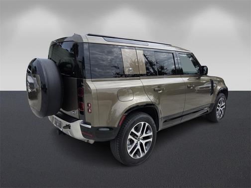 2023 Land Rover Defender 110 SE