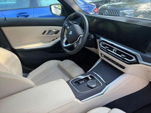 Jet Black 2024 BMW 330 i