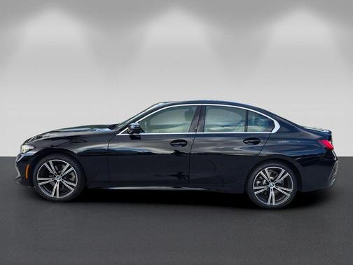 Jet Black 2024 BMW 330 i