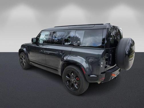 2024 Land Rover Defender P400 X