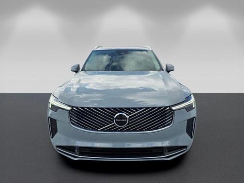 Gray Metallic 2025 Volvo XC90 B5 Core