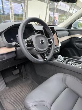 Gray Metallic 2025 Volvo XC90 B5 Core