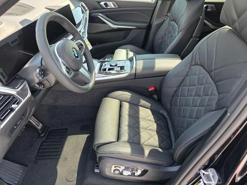 Black Sapphire Metallic 2026 BMW X5 xDrive40i