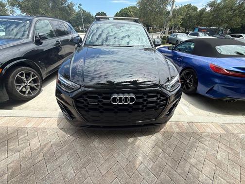 Mythos Black Metallic 2025 Audi Q5 45 S line quattro Premium