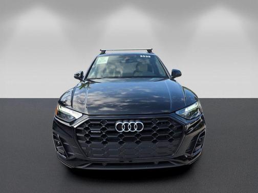 Mythos Black Metallic 2025 Audi Q5 45 S line quattro Premium