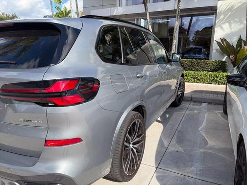 Gray Metallic 2026 BMW X5 sDrive40i