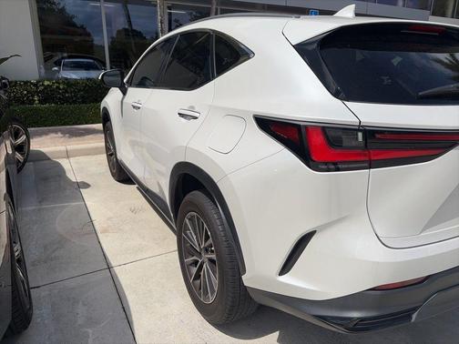 Eminent White Pearl 2023 Lexus NX 250 Base