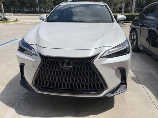 Eminent White Pearl 2023 Lexus NX 250 Base