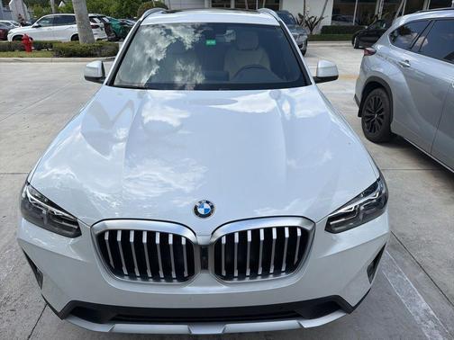 Mineral White Metallic 2023 BMW X3 xDrive30i