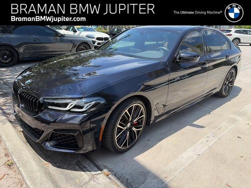 Carbon Black Metallic 2023 BMW 540 i