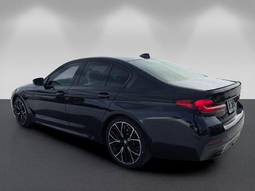 Carbon Black Metallic 2023 BMW 540 i