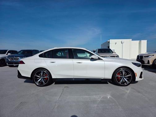 Alpine White 2027 BMW 530 i
