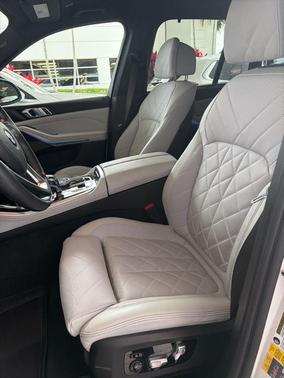 Alpine White 2023 BMW X5 PHEV xDrive45e