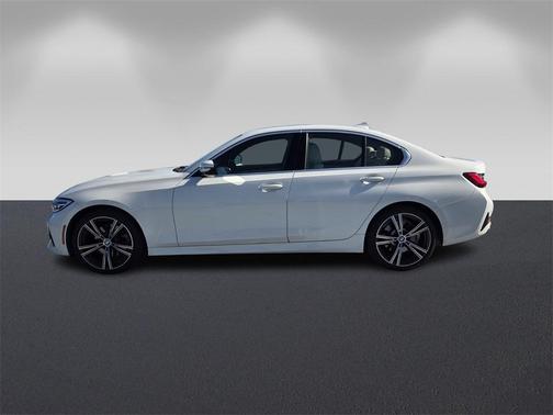2022 BMW 330 i