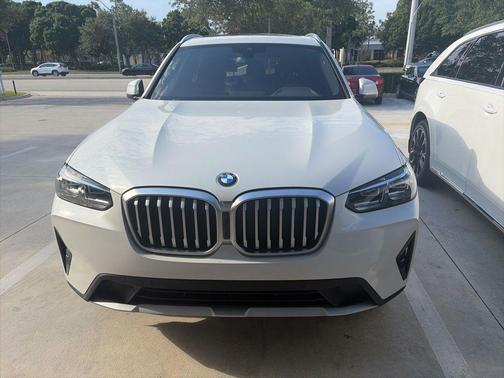 Mineral White Metallic 2023 BMW X3 xDrive30i