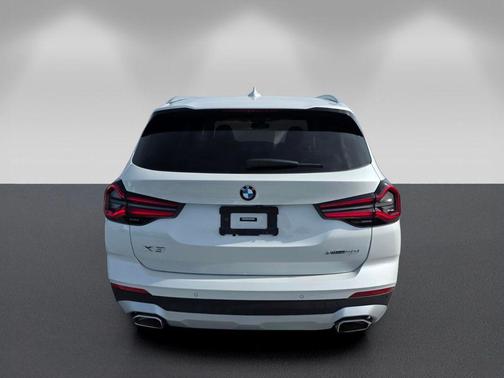 Mineral White Metallic 2023 BMW X3 xDrive30i