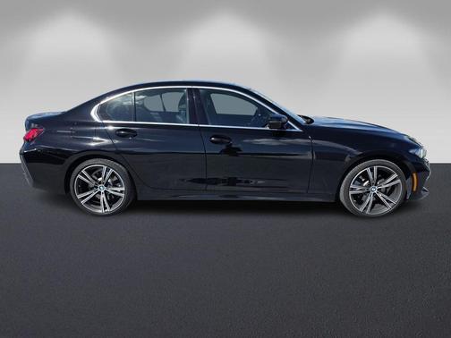 2024 BMW 330 i