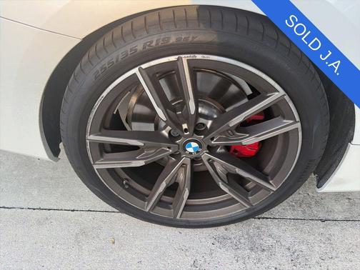 Mineral White Metallic 2024 BMW M440 i