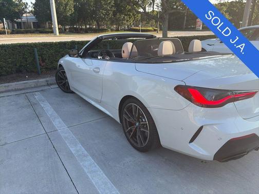 Mineral White Metallic 2024 BMW M440 i