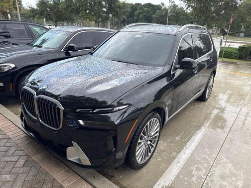 Black Sapphire Metallic 2025 BMW X7 xDrive40i