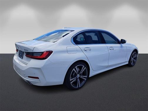 2024 BMW 330 i