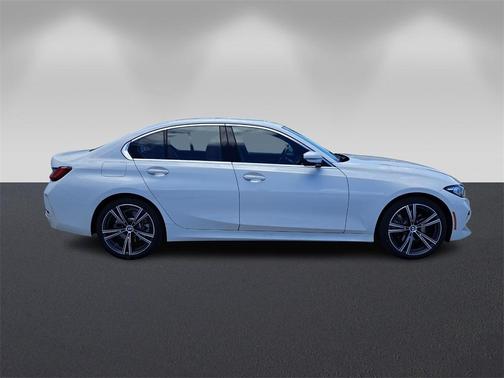 2024 BMW 330 i