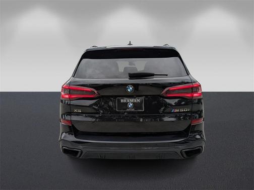 2021 BMW X5 M50i
