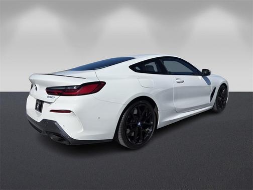 2023 BMW 840 i