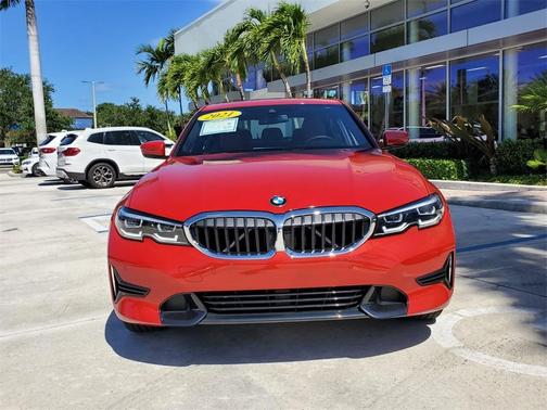 Photo 5 of 27 of 2021 BMW 330 i xDrive