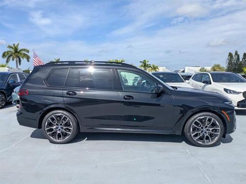 2026 BMW X7 M60i