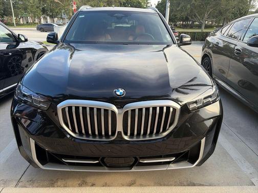Black Sapphire Metallic 2025 BMW X5 sDrive40i