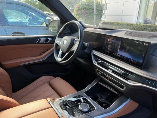 Black Sapphire Metallic 2025 BMW X5 sDrive40i