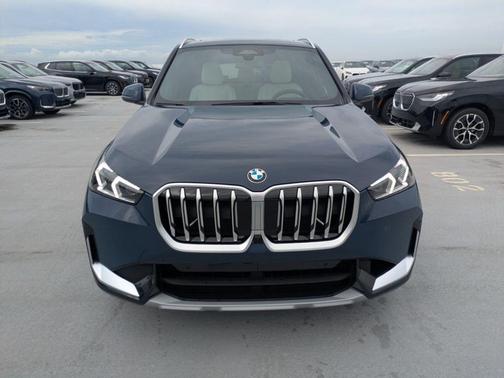 Night 2027 BMW X1 xDrive28i