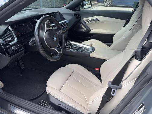 2023 BMW Z4 M40i