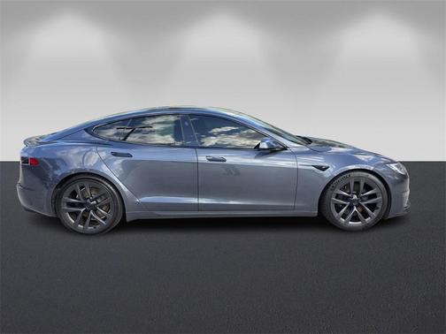 2021 Tesla Model S Plaid