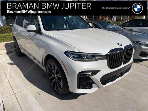2022 BMW X7 M50i