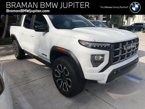 Summit White 2025 GMC Canyon AT4