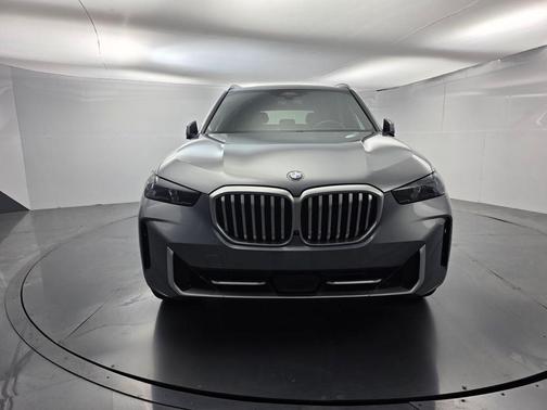 Skyscraper Gray Metallic 2024 BMW X5 sDrive40i