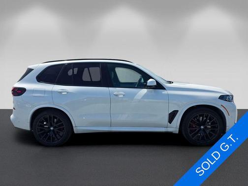 Mineral White Metallic 2026 BMW X5 sDrive40i