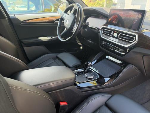 2022 BMW X4 xDrive30i