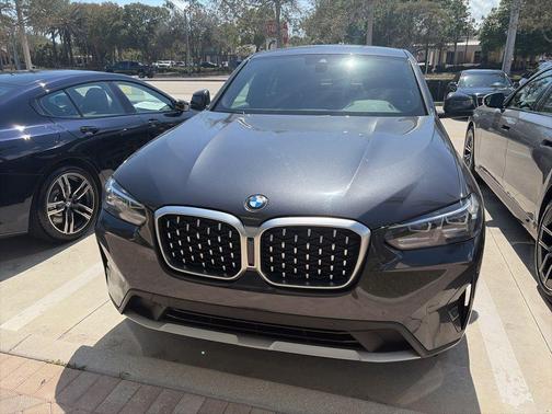 2022 BMW X4 xDrive30i