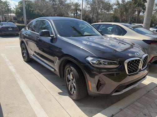 2022 BMW X4 xDrive30i