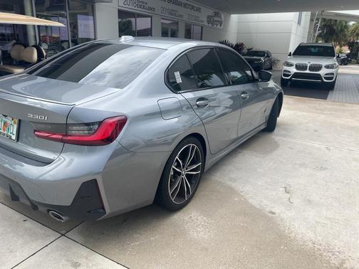 2023 BMW 330 i